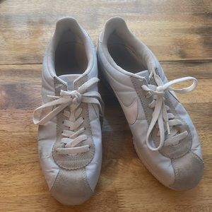 Nike Cortezs